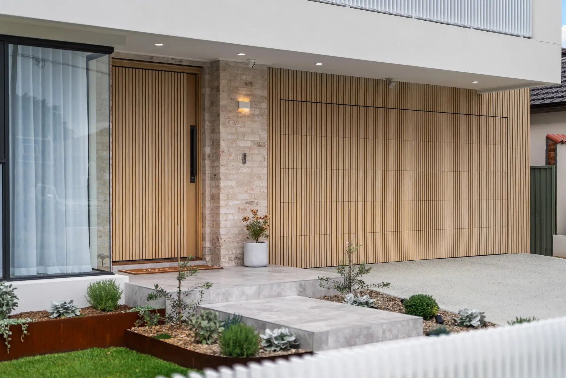 Front facade of a Bayview Homes custom build in Sydney